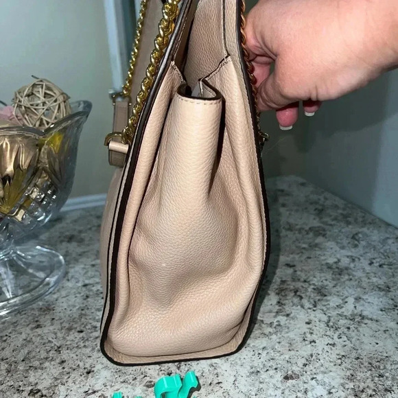 Michael Kors Newbury Tote - Picture 2 of 12